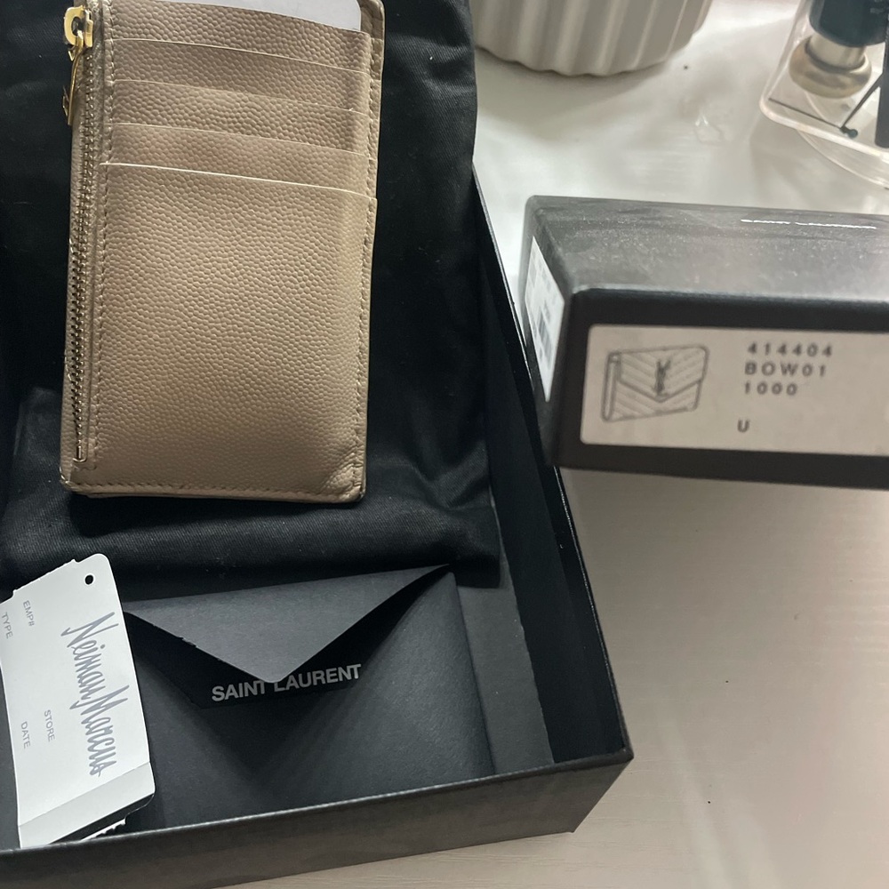 YSL Saint Laurent Quilted Leather Wallet and cardholder - Picture 2 of 4